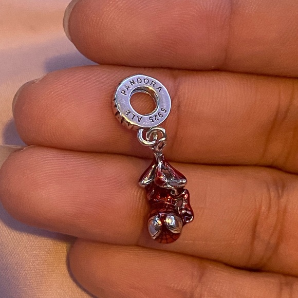 Pandora x Marvel Hanging Spider-Man Dangle Charm - Picture 1 of 3